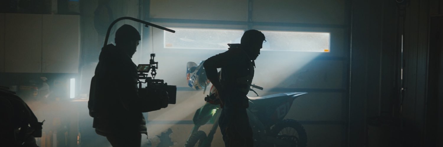 visualszn's profile banner image