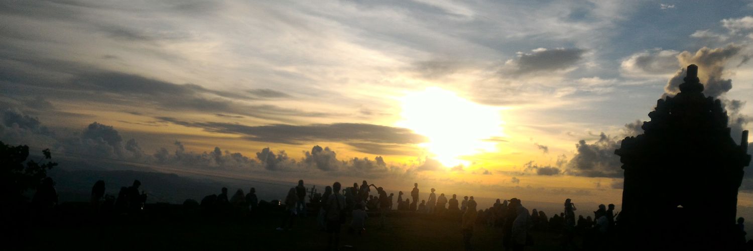 okt_fiya's profile banner image