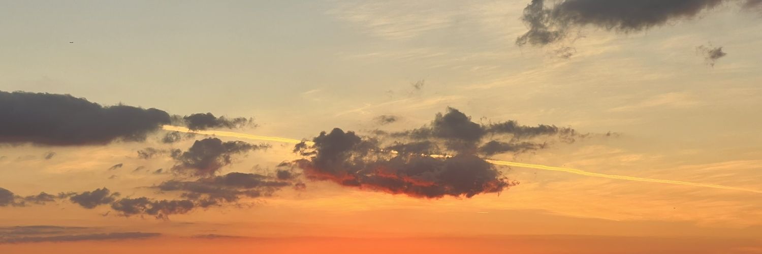 loreCacher's profile banner image