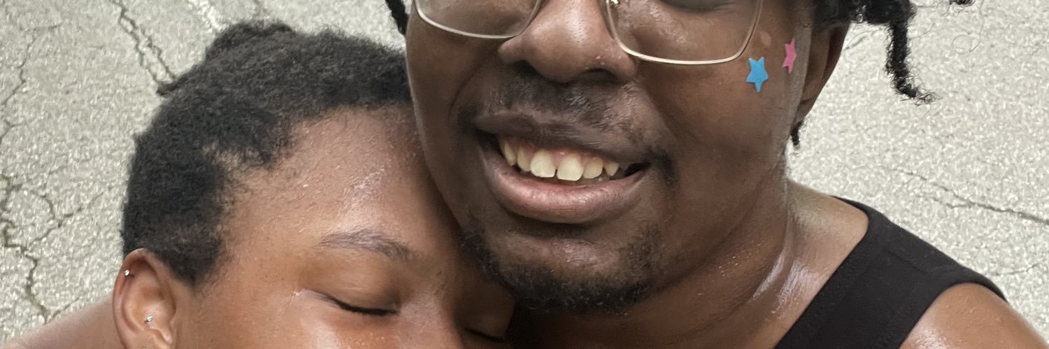 comfyKiki's profile banner image
