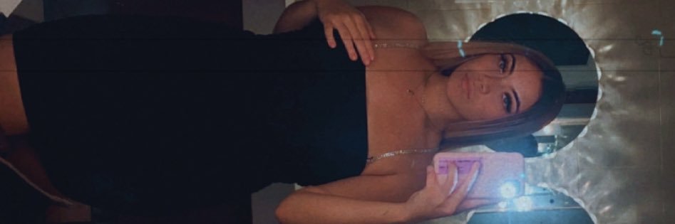 eslyynn's profile banner image