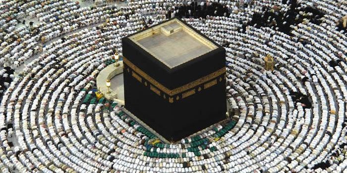 ‏‏‏تهابُك الدُنيا ؛ إنّ تعلّق قلبُك بالآخِرة banner