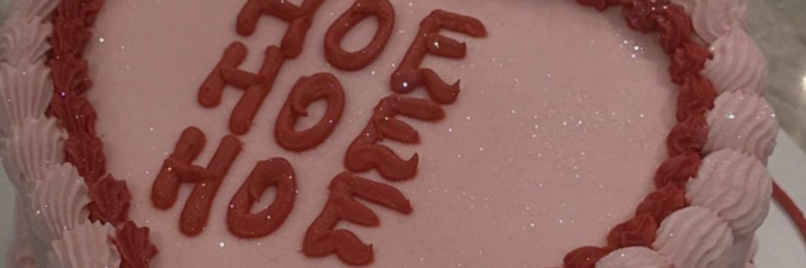 sarayfdzz's profile banner image