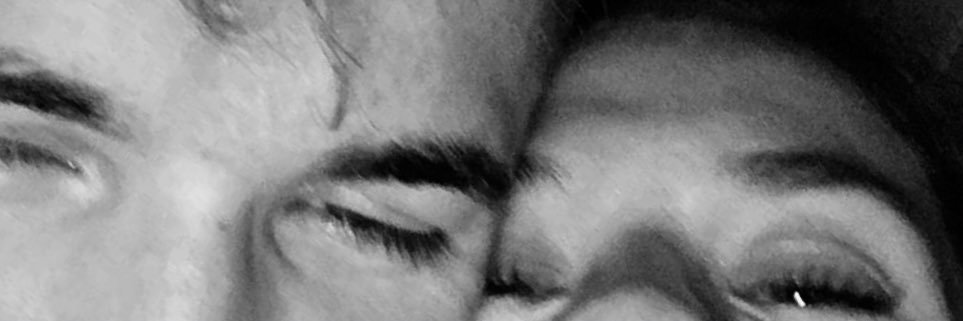 leonielct's profile banner image