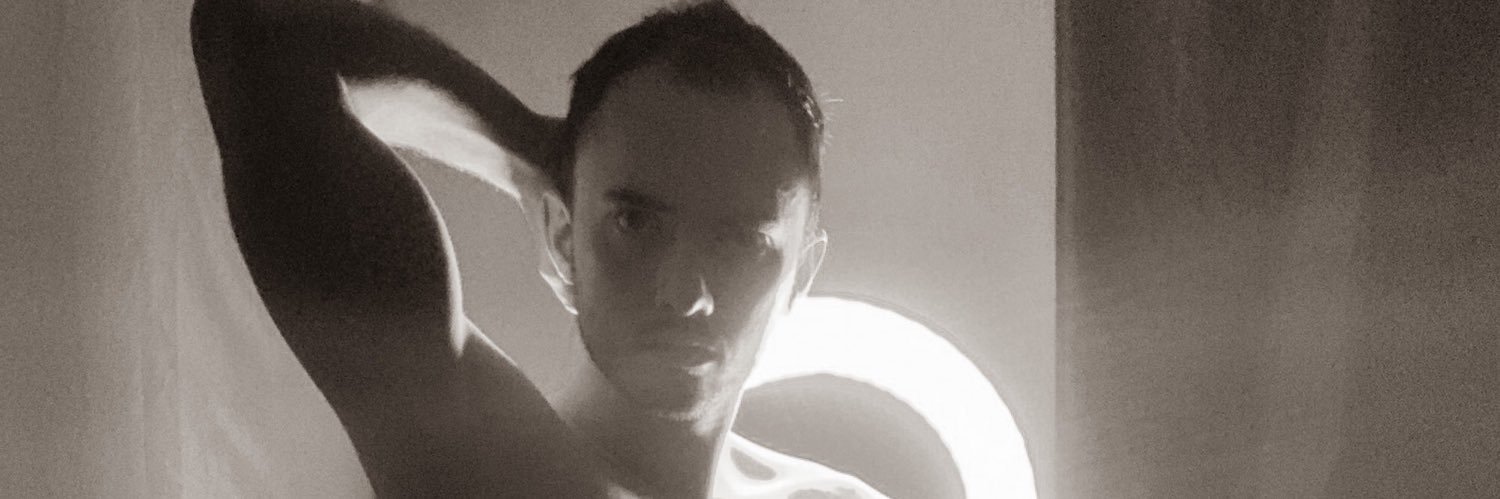 alexisgl95's profile banner image