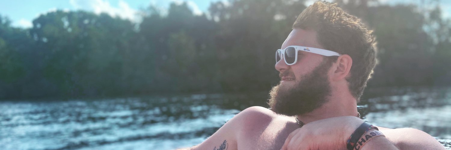 shellzee5's profile banner image