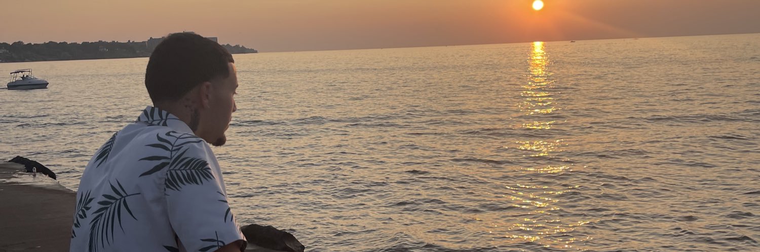 INCLeoo's profile banner image