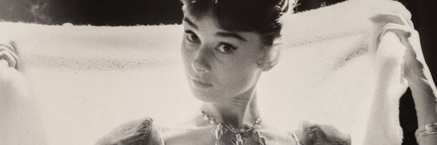 vitoriaaraldi's profile banner image