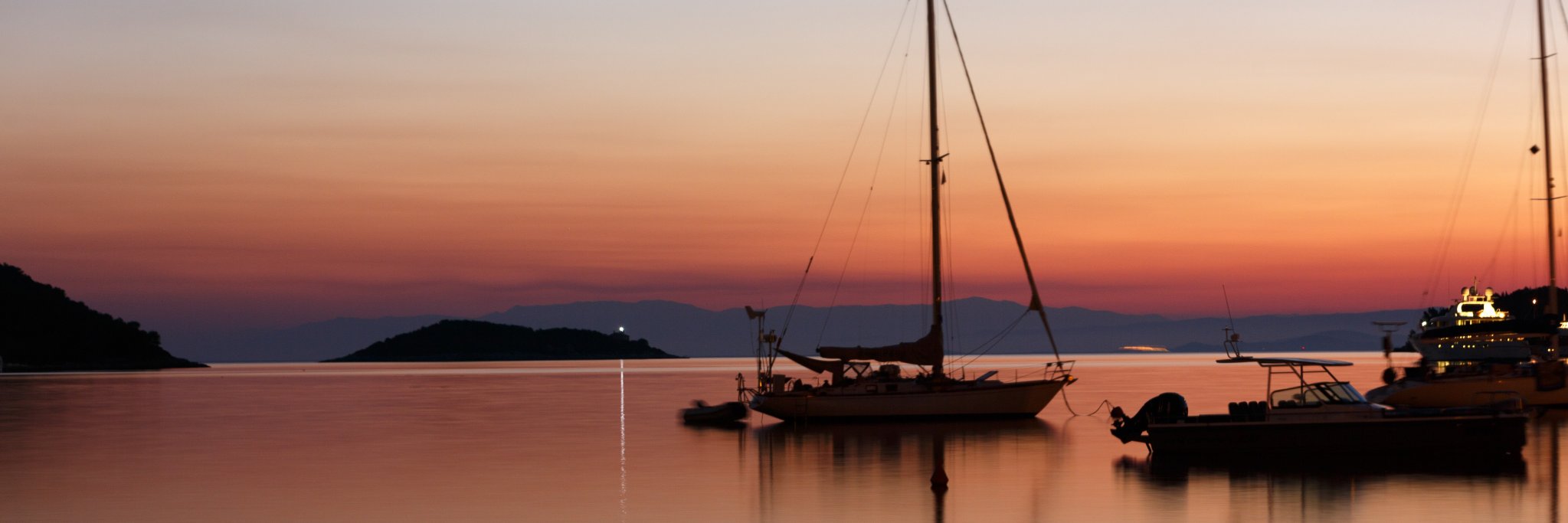 Simplcom's profile banner image