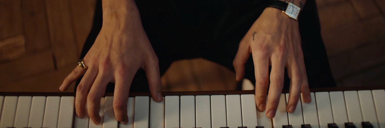 carlyn, occasionally ✩₊˚.⋆ banner