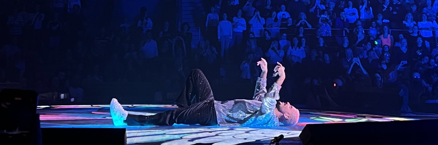 laurie🥷🏼 banner