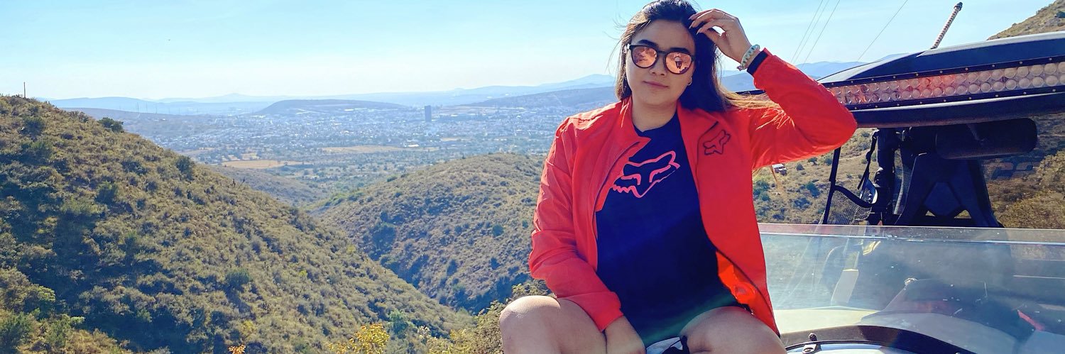 jeseeZarate's profile banner image