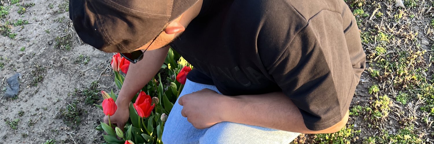 varestephany's profile banner image