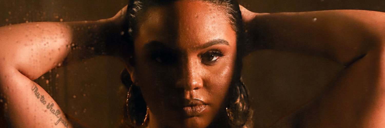 _2turntthalia's profile banner image