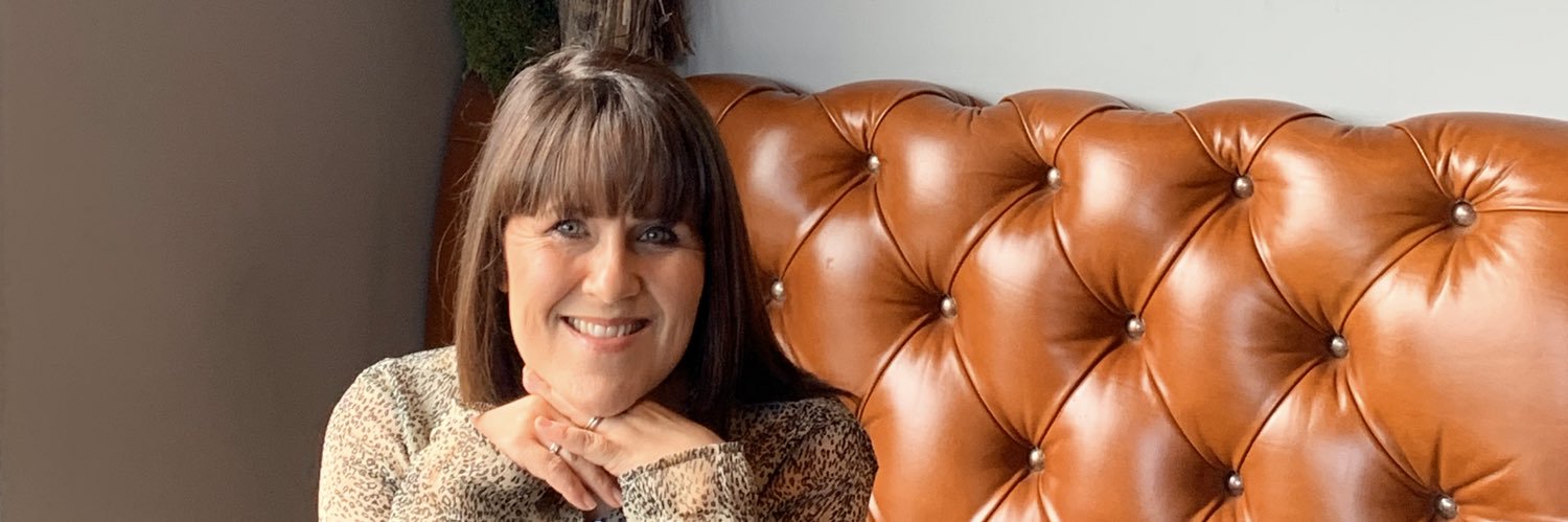 FionaSkinExpert's profile banner image