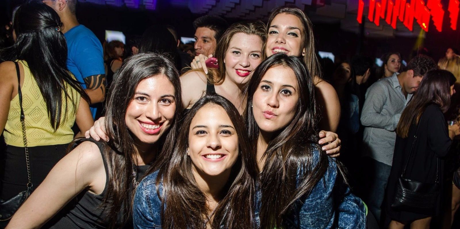 ValeFarias_'s profile banner image