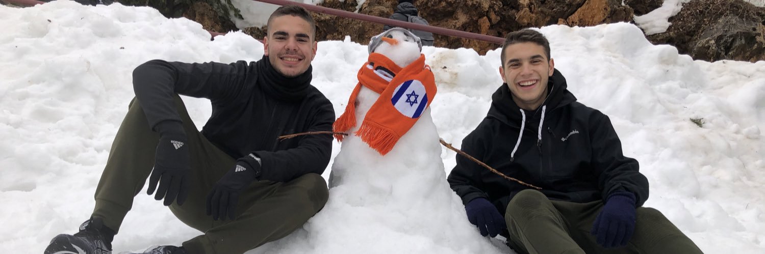 rfeluss's profile banner image