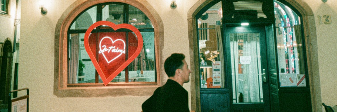 aura_muller's profile banner image