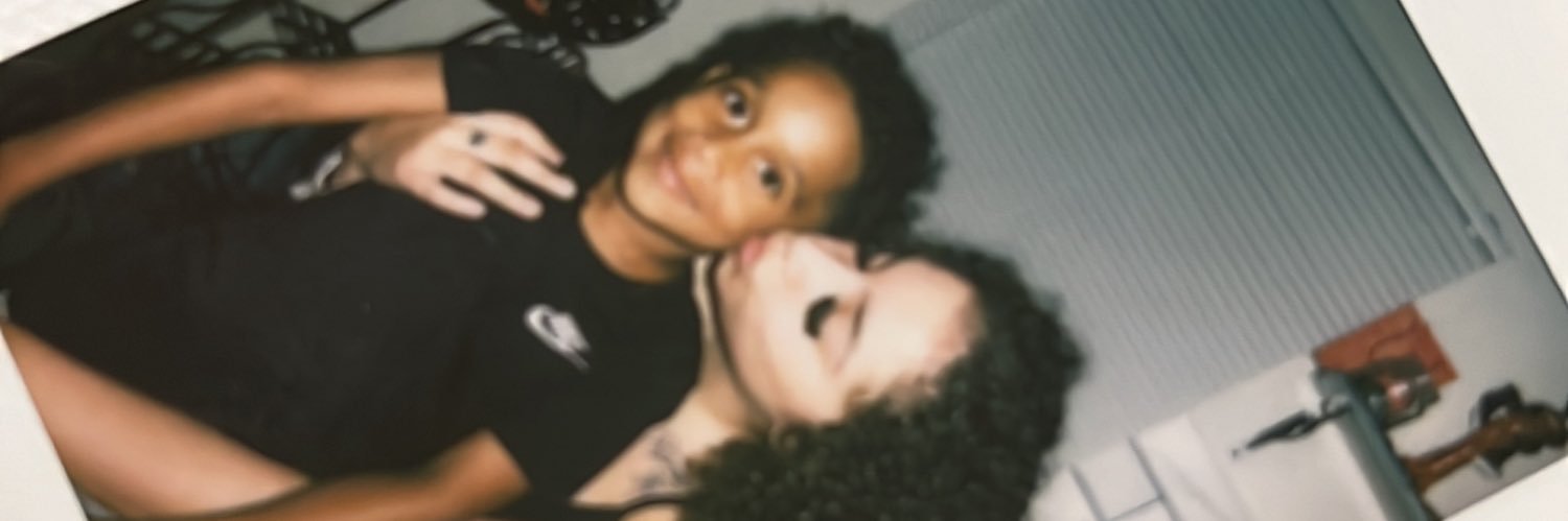 genesislynn_'s profile banner image