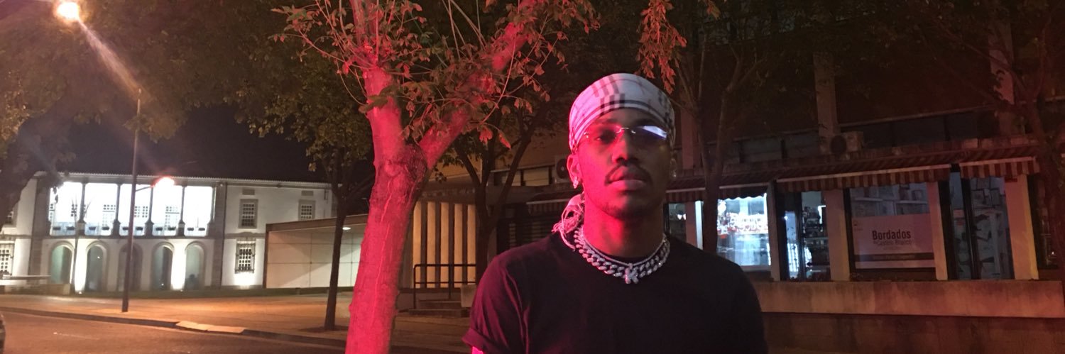 Rayderesende's profile banner image