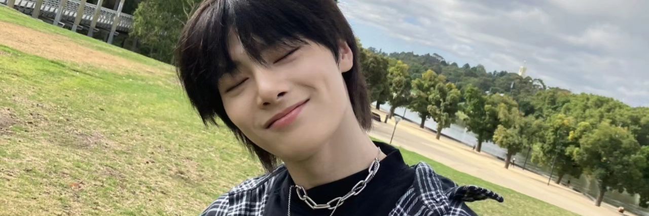 chenburog's profile banner image