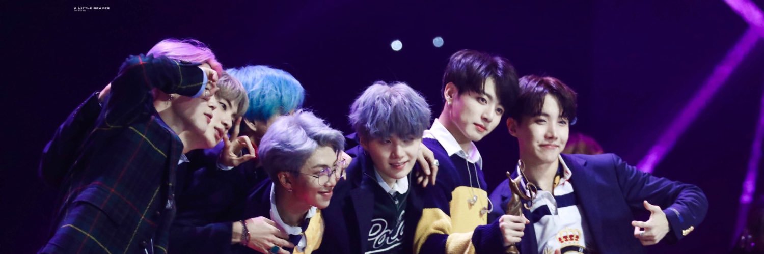 Violet_Moment's profile banner image