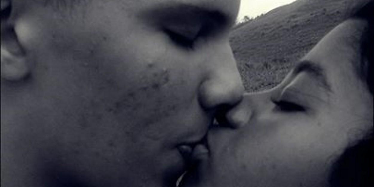 karolinealves_b's profile banner image