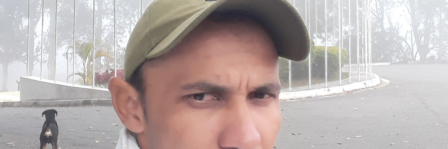 freisyCNAE's profile banner image