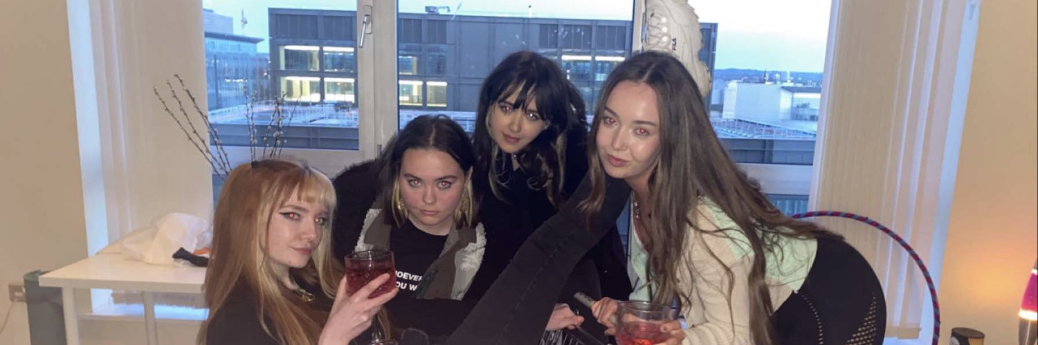 Reb_T_'s profile banner image