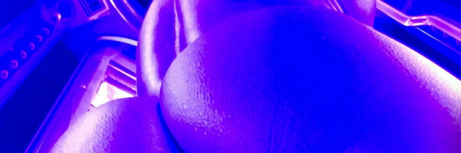 Hunkthong's profile banner image