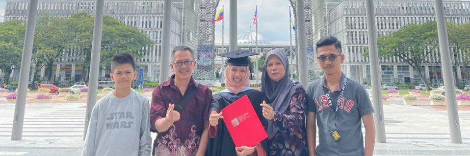 26Azwanis's profile banner image
