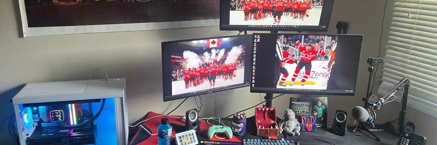 Hawk_Chewy🇨🇦 banner