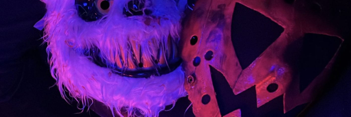 CarolynaX8's profile banner image