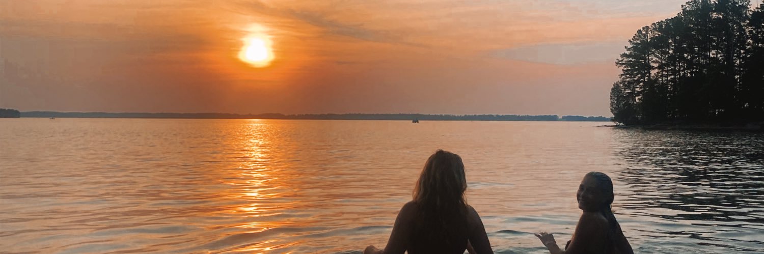 karleevardas's profile banner image