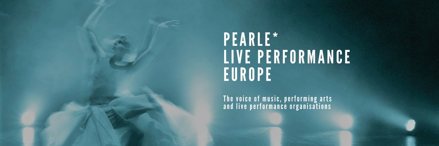 Pearle* banner