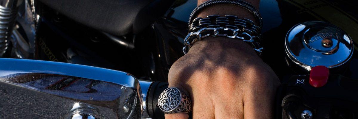 chmoguel's profile banner image