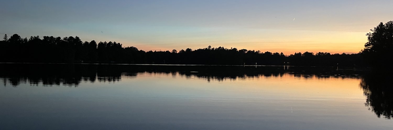 rue0913's profile banner image