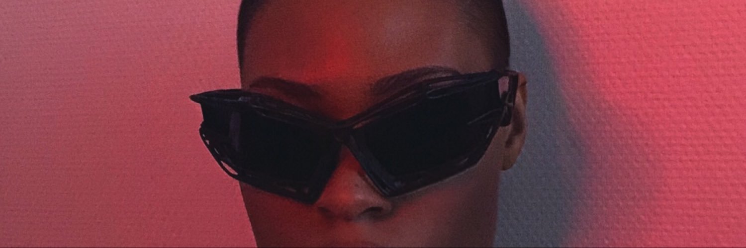 LeVeezeur's profile banner image