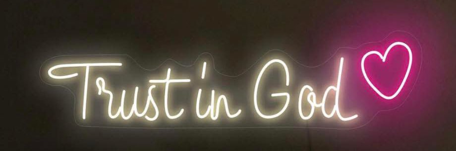 Y A N N I 💋 banner