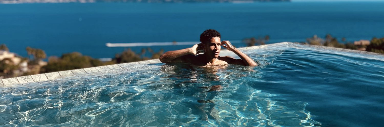 Gabriel6eis's profile banner image