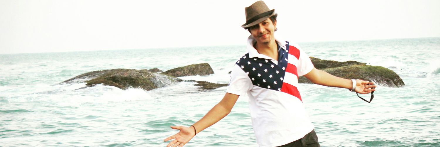 vR_vinit's profile banner image