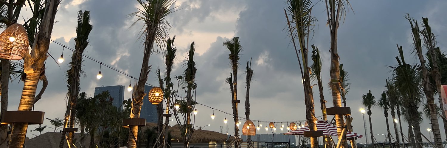 Christinemoraaa's profile banner image