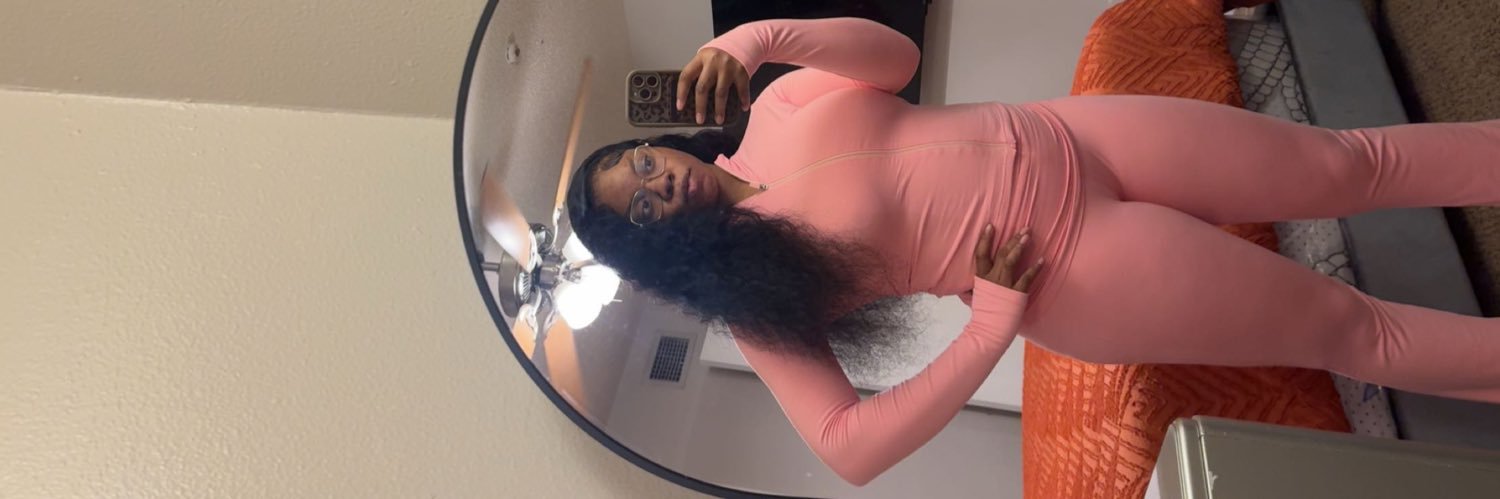 rosalynnn__'s profile banner image