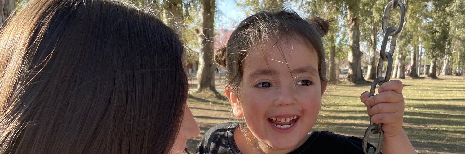 yCAMILA11's profile banner image