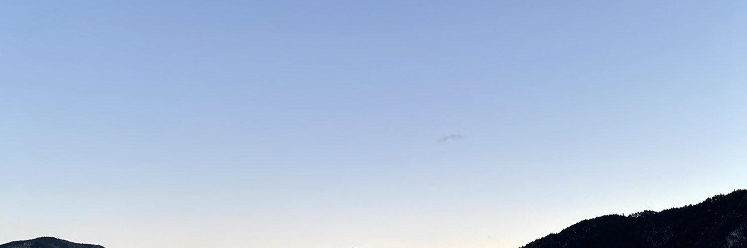 y____200's profile banner image