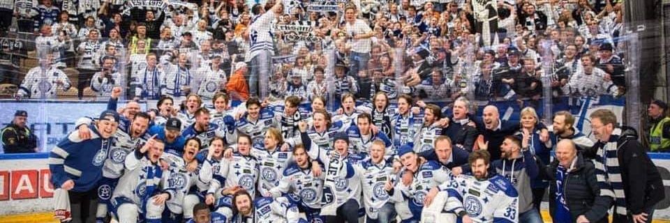 SilfverFox's profile banner image