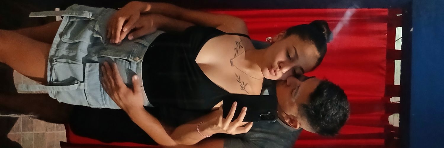 CeleeeRestelli's profile banner image