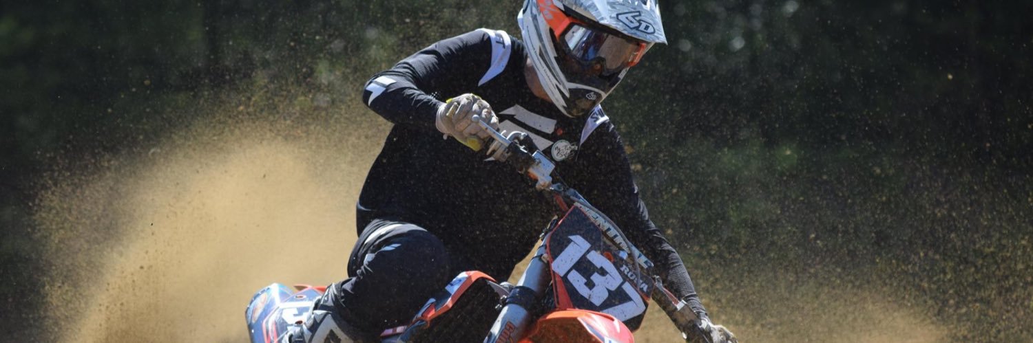 krosa137's profile banner image