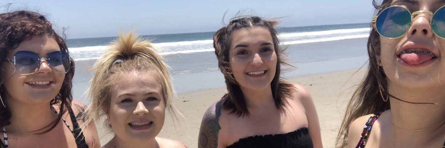 CarissaB98's profile banner image
