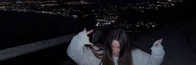 ViviFerrer97's profile banner image